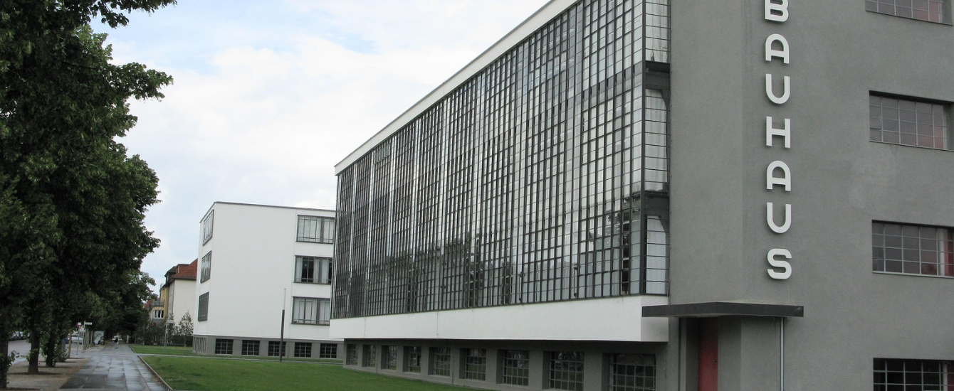 Das Gebäude des Bauhauses in Dessau
