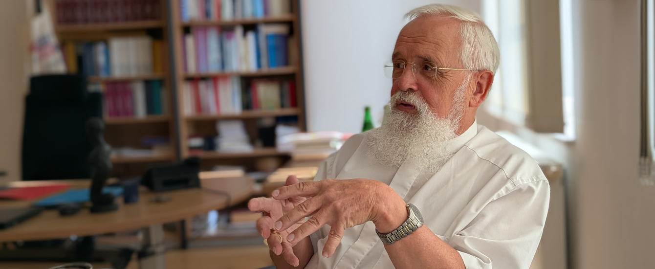 Bischof Feige im Gespräch