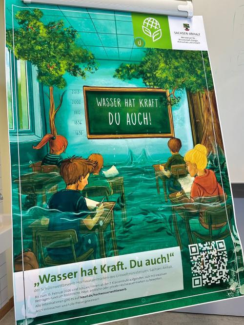 Plakat mit der Aufschrift: Wasser hat Kraft. Du auch.