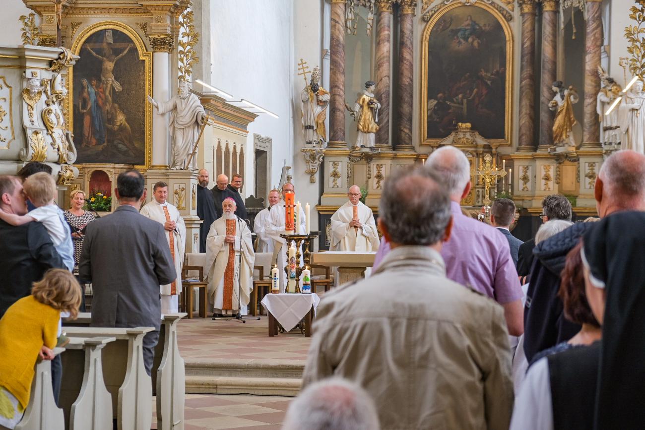 Gemeinde_im_Gottesdienst