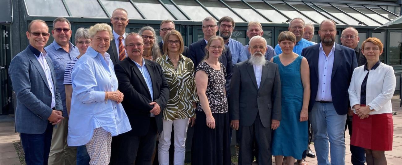 Gruppenbild_Schulstiftung_1340_550