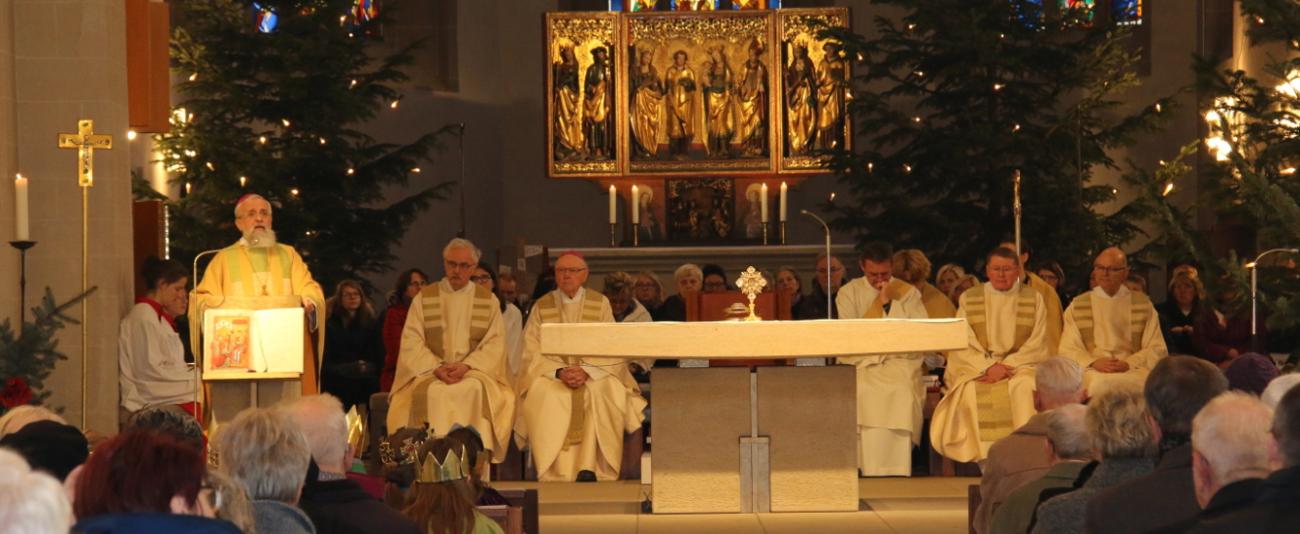 Pontifikalamt_Epiphanie_1340_550