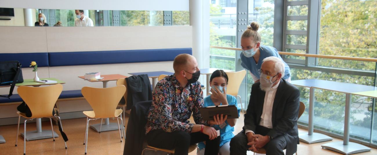 Besuch_Halle_Krankenhaus_Azubis_1_1340_550