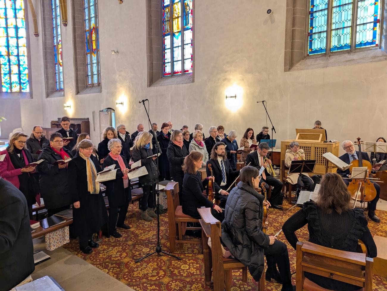 Musiker in einer Kirche