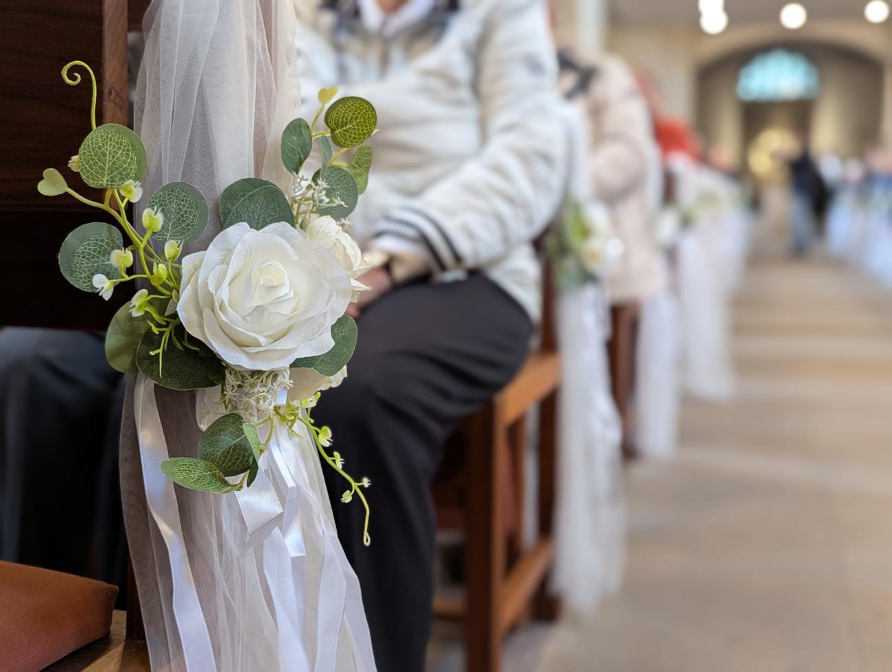 Menschen im Gottesdienst