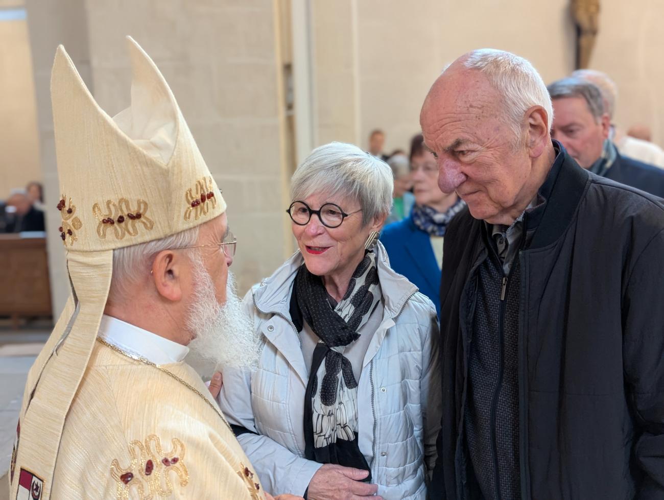 Menschen im Gottesdienst