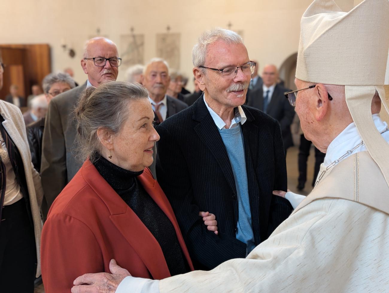 Menschen im Gottesdienst
