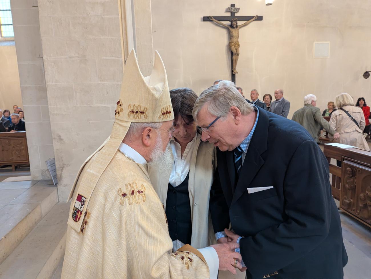 Menschen im Gottesdienst
