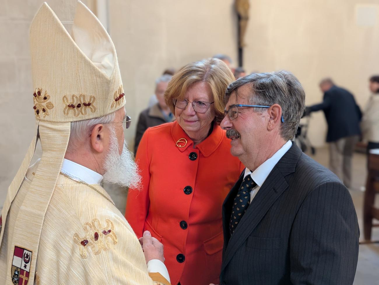 Menschen im Gottesdienst