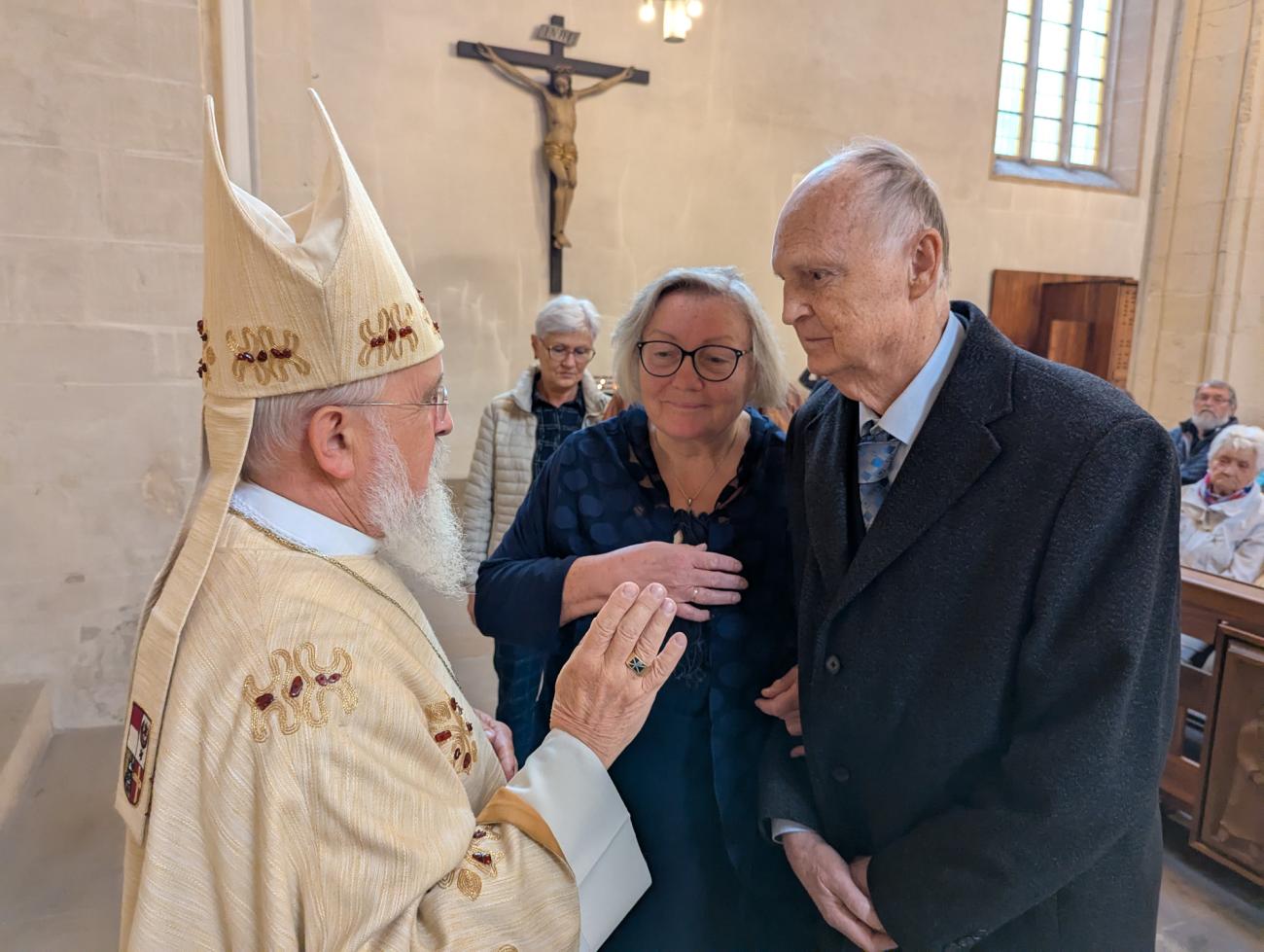 Menschen im Gottesdienst