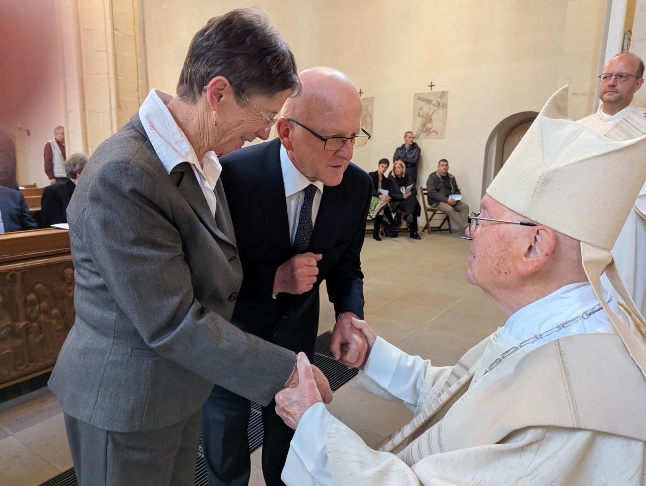 Menschen im Gottesdienst