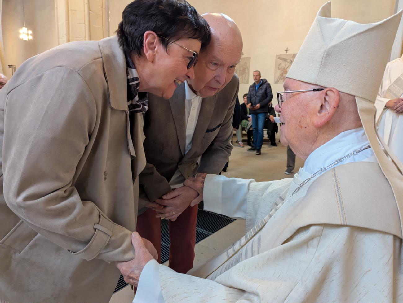 Menschen im Gottesdienst