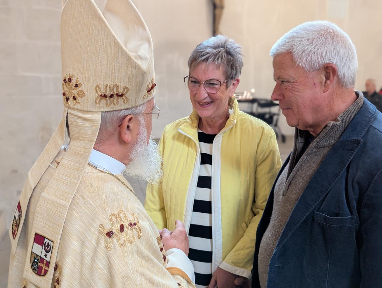 Menschen im Gottesdienst
