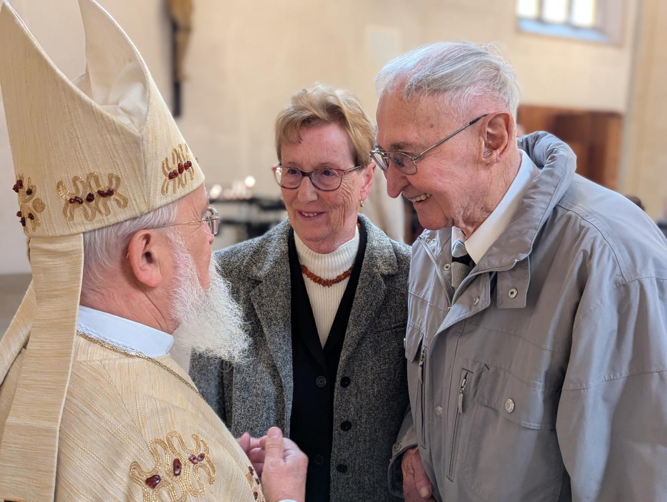 Menschen im Gottesdienst