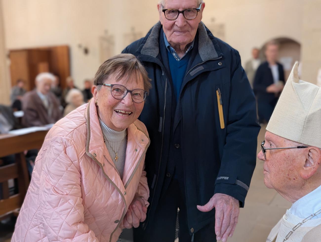 Menschen im Gottesdienst