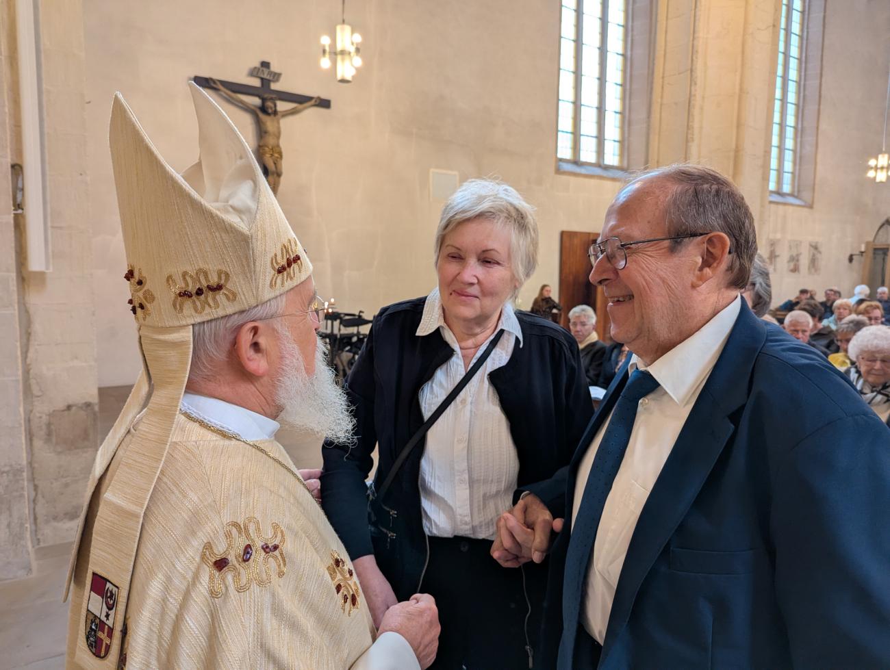 Menschen im Gottesdienst