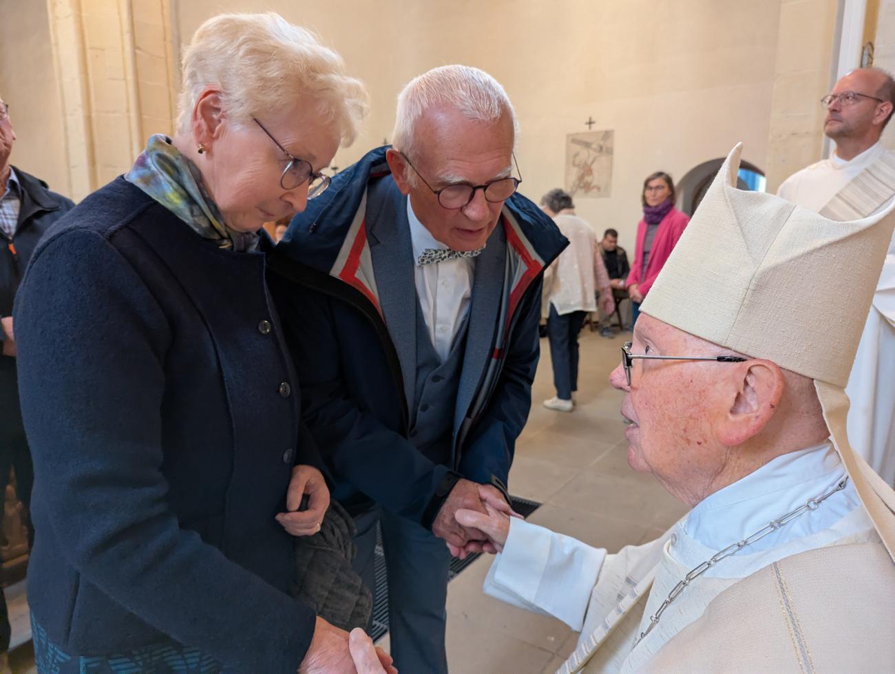 Menschen im Gottesdienst