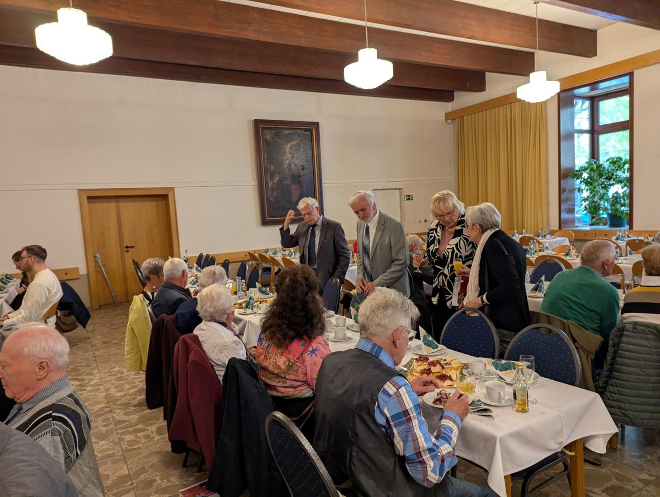 Menschen im Gottesdienst