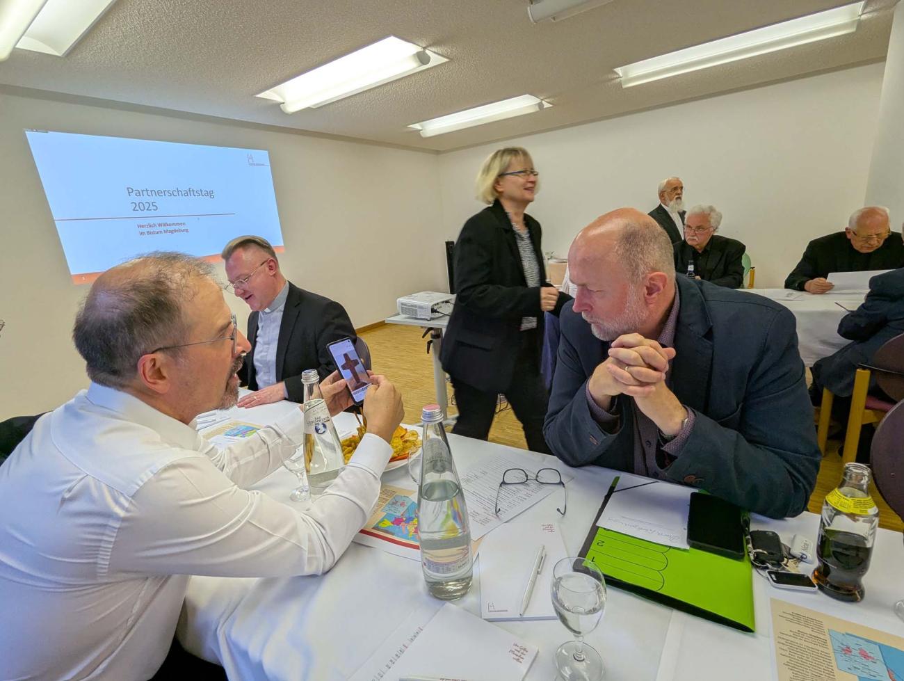 Menschen in einem Raum
