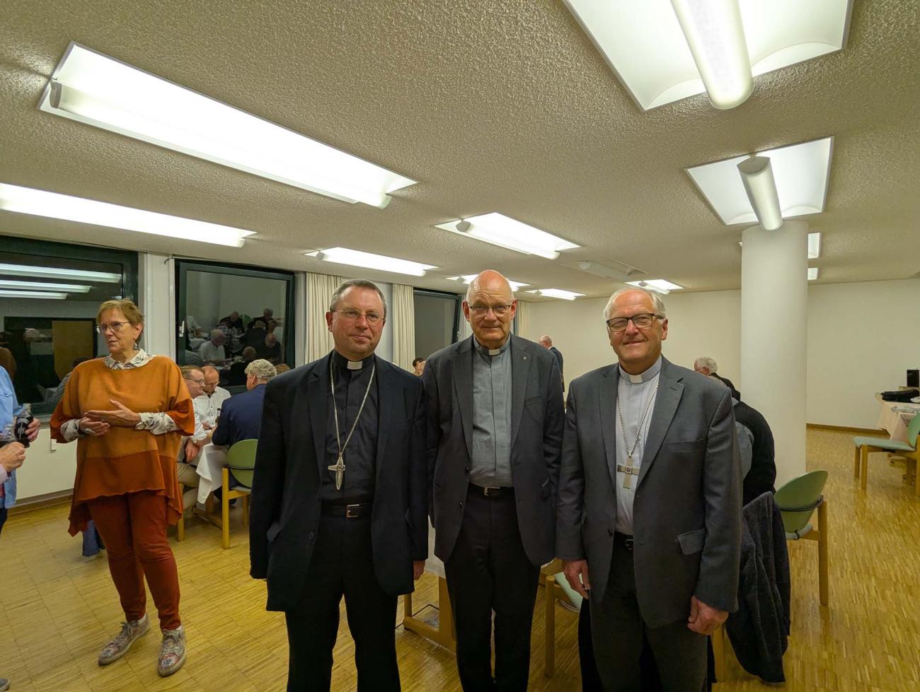 Menschen in einem Raum