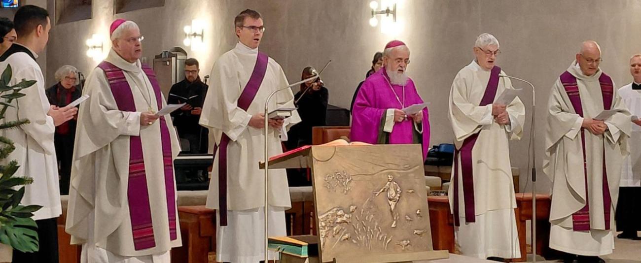 Bischof Feige bei einer Messe 