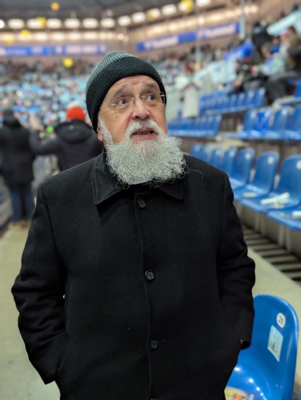 BIschof Feige im FCM-Stadion