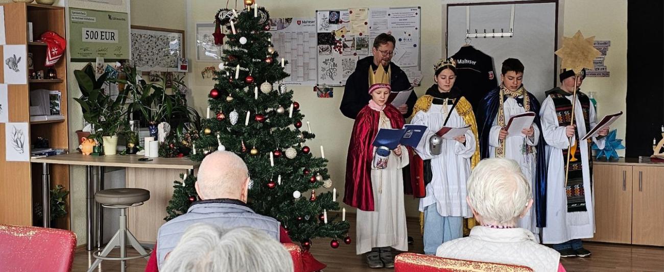 Sternsinger in einem Pflegeheim