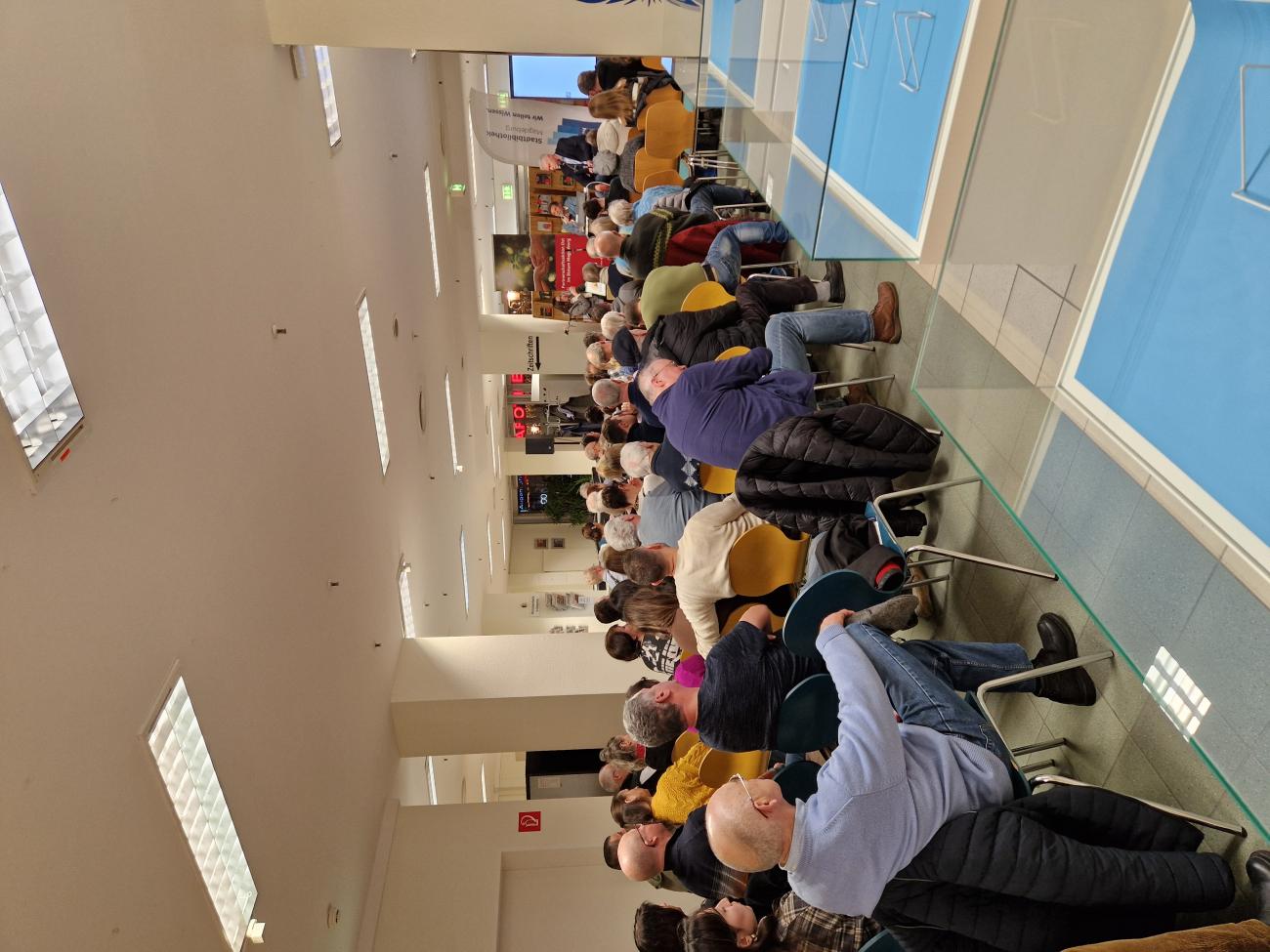 Gäste der Veranstaltung in der Stadtbibliothek Magdeburg