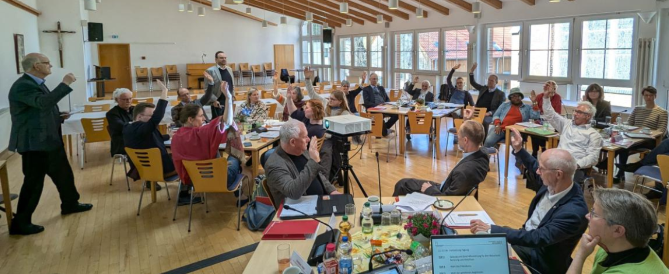 Konstituierende Sitzung des Bistumsrats im April 2025