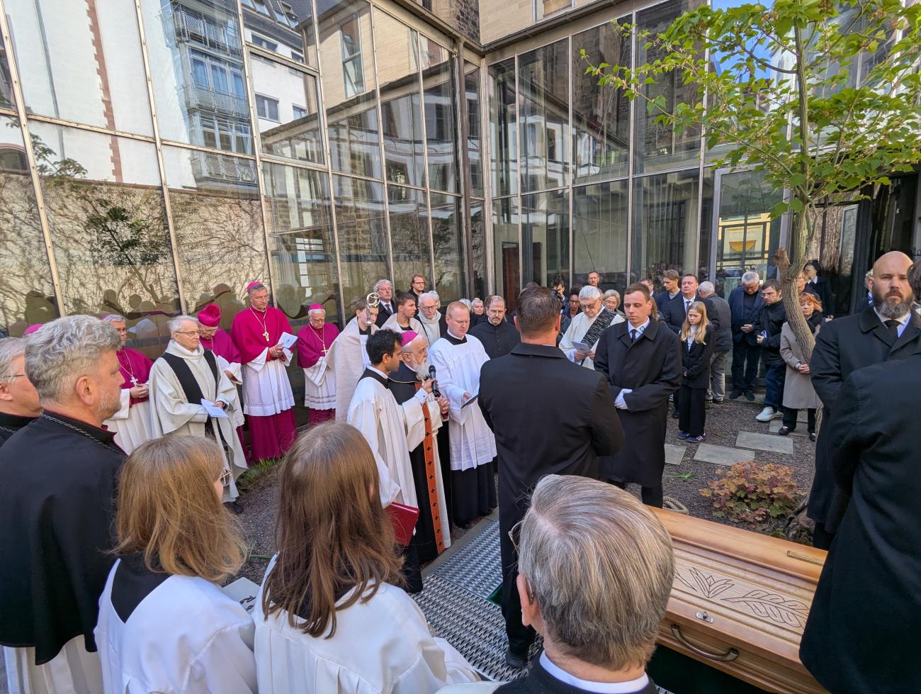 Beerdigung von Bischof leo Nowak