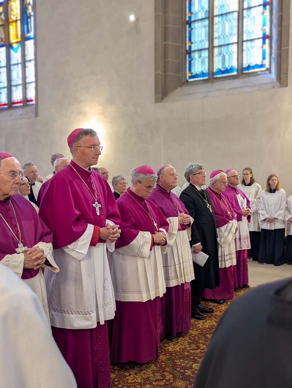 Bischöfe im Requiem