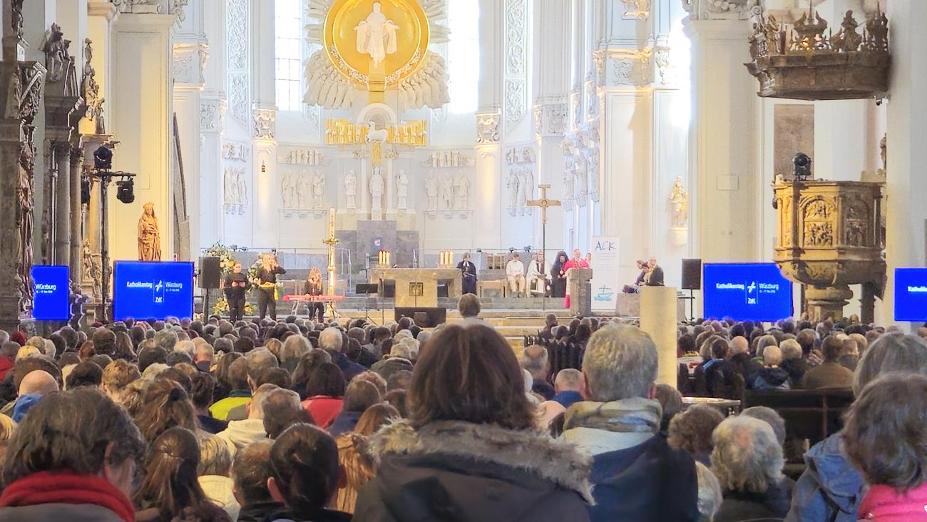 Gottesdienst im Würzburger Dom