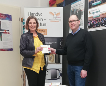 Alte Handys zum Recyceln gesammelt